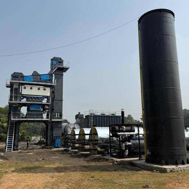 Asphalt hot mix plant with cold RAP attachment